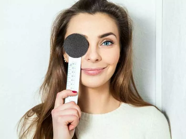 Worki pod oczami - sposoby na ich usunięcie