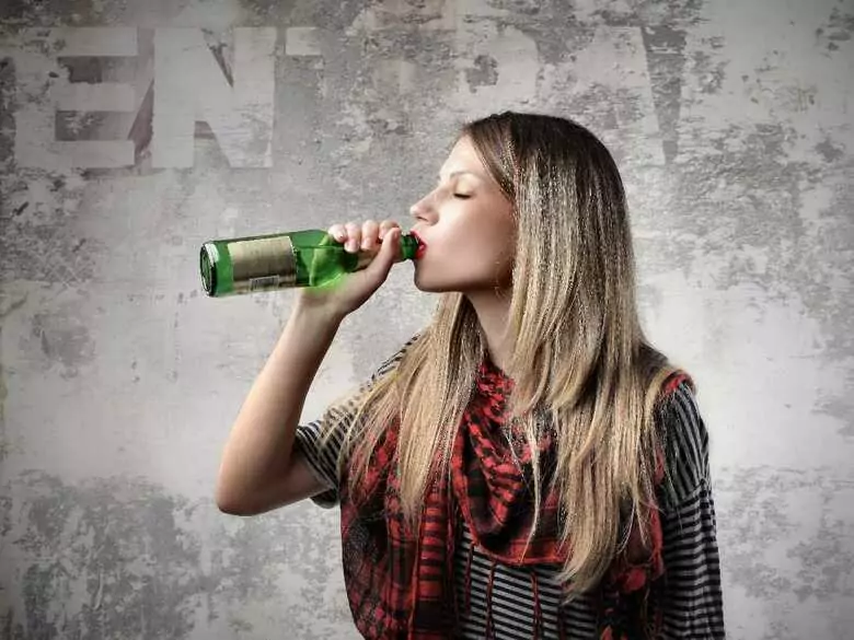 Picie alkoholu a łuszczyca