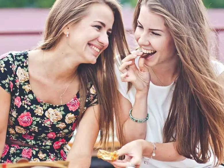 Wpływ hormonów na hamowanie procesu starzenia się skóry