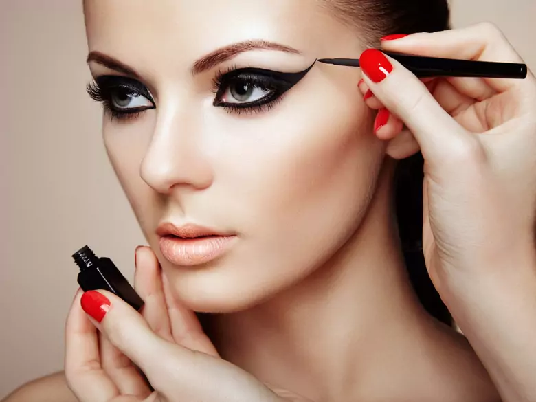 Laminowanie rzęs i brwi - co to za zabiegi?