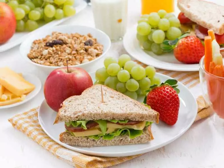 Jakich witamin potrzebuje Twoja skóra, aby zachować zdrowy i promienny wygląd?